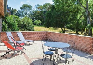 2 Bedroom Stunning Home In Roisel