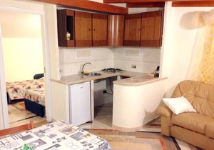 2 bedrooms appartement with shared pool, enclosed garden and wifi at Crispiano