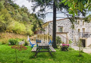 2 bedroom accommodation in Saint-Martin-sur-lavez