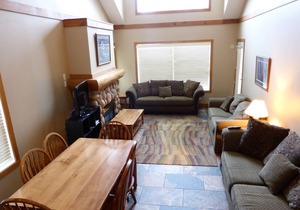 2 Hot Tubs and 2 Kitchens! Large and Conveniently located.