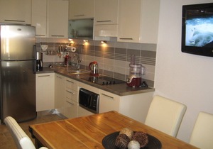 2 * luxury apartment 300m from the beach