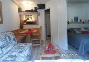 2 rooms, classified 3 stars, not overlooked.