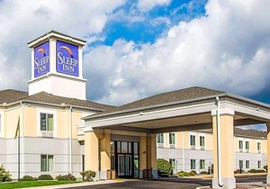 2-Star Hotel ∙ Sleep Inn & Suites Wisconsin Rapids