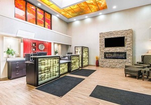 2-Star Hotel ∙ Comfort Inn Owen Sound