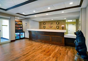 2-Star Hotel ∙ Comfort Inn & Suites Wilton