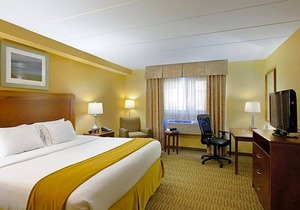 2-Star Hotel ∙ Holiday Inn Express Philadelphia Airport, an IHG Hotel