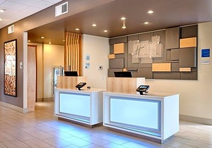 2-Star Hotel ∙ Holiday Inn Express & Suites Salem North - Keizer, an IHG Hotel