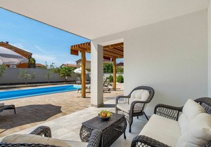 200 m² Accommodation ∙ 4 bedrooms ∙ 10 guests