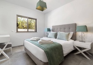200 m² Apartment ∙ 4 bedrooms ∙ 8 guests