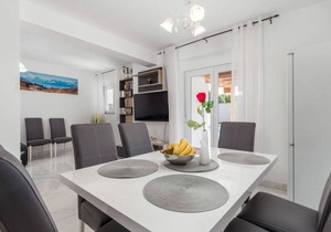 200 m² House ∙ 4 bedrooms ∙ 10 guests