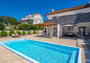 200 m² House ∙ 4 bedrooms ∙ 10 guests