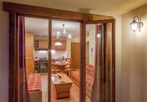 200m from ski slopes, fitness, swimming pool, sauna, hammam, balcony, tv, ski locker, 30m²