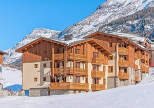 200m from ski slopes, fitness, swimming pool, sauna, hammam, balcony, tv, ski locker, 60m²
