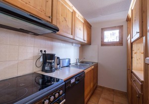 200m from ski slopes, fitness, swimming pool, sauna, hammam, balcony, tv, ski locker, 72m²