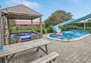 230 m² House ∙ 3 bedrooms ∙ 10 guests