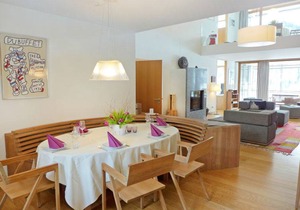 240 m² Apartment ∙ 4 bedrooms ∙ 8 guests