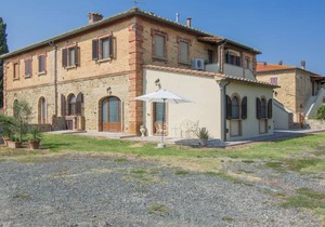 240 m² Farmhouse ∙ 4 bedrooms ∙ 12 guests