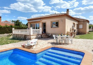 240 m² Villa ∙ 6 bedrooms ∙ 12 guests