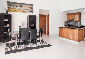 2BD Guest-friendly villa in beachfront resort with tennis/basket/gym!