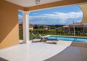 2BD Guest-friendly villa in beachfront resort with tennis/basket/gym!