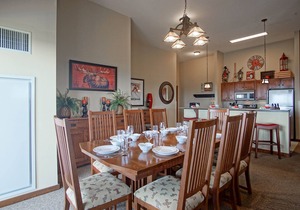 3 bedroom, 2 Full Baths, Slope Side. Outdoor Hot Tubs on Site. Ski Lift overlook.