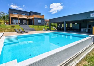 3 bedroom accommodation in Klostar Ivanic