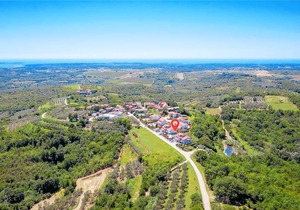 3 bedroom accommodation in Baredine