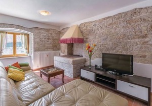 3 bedroom accommodation in Orbanici
