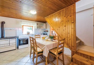 3 bedroom accommodation in Kringa