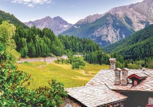 3 bedroom accommodation in Cogne AO