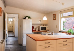 3 bedroom accommodation in IJzendijke
