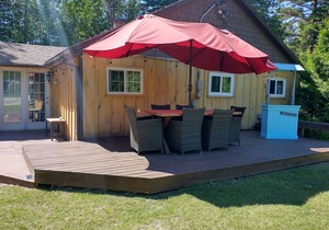 3 Bedroom Cottage Backs on to Sauble Beach