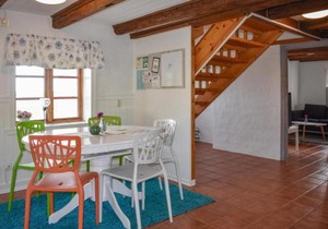 3 Bedroom Cozy Home In Tomelilla