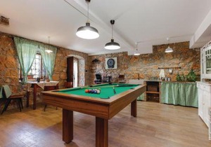 3 Bedroom Lovely Home In Hreljin