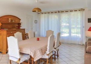 3 Bedroom Stunning Home In Roisel