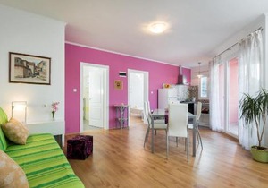 3 - Modern apartment with garden 80m from beach