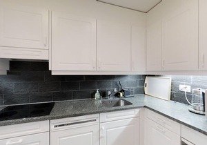 3-room apartment on the ground floor, about 90 m2.