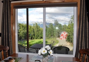 3 Rustic Elegant Suites (sleep 12+) - Fish, hike, site-see from your doorstep