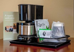 3-Star Hotel ∙ Country Inn & Suites by Radisson, Charleston South, WV