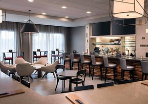 3-Star Hotel ∙ Courtyard by Marriott Pullman