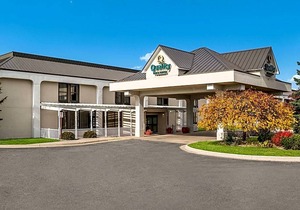 3-Star Hotel ∙ Quality Inn & Suites