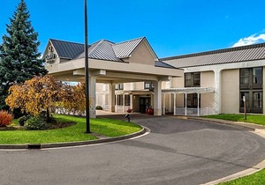 3-Star Hotel ∙ Quality Inn & Suites
