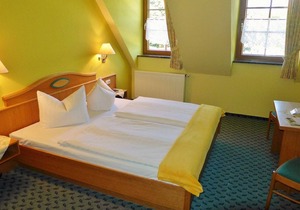 30 double rooms - Landhotel Neuwiese with traditional inn An der Mühle