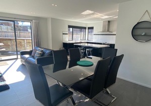 30 Rutherford Crescent