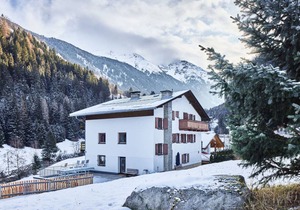300 m² Accommodation ∙ 10 bedrooms ∙ 22 guests