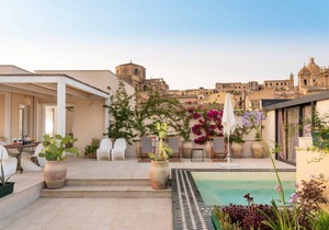 300 m² Apartment ∙ 4 bedrooms ∙ 8 guests