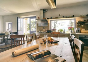 300 m² House ∙ 3 bedrooms ∙ 8 guests