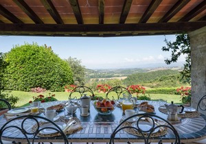 300 m² Villa ∙ 4 bedrooms ∙ 10 guests