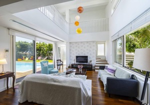 300 m² Villa ∙ 4 bedrooms ∙ 8 guests