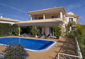 300 m² Villa ∙ 5 bedrooms ∙ 10 guests